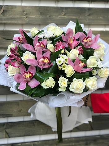 Букет цветов из: Розы и Хризантемы в Веселом Ставропольского края