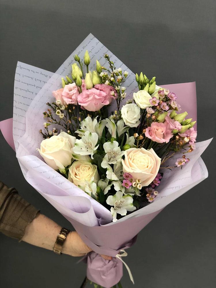 Букет цветов из: Альстромерии, Розы и Лизиантусы в Веселом Ставропольского края