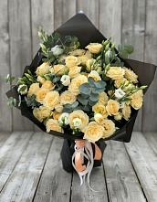 Букет цветов из:  Розы и Лизиантусы в Веселом Ставропольского края