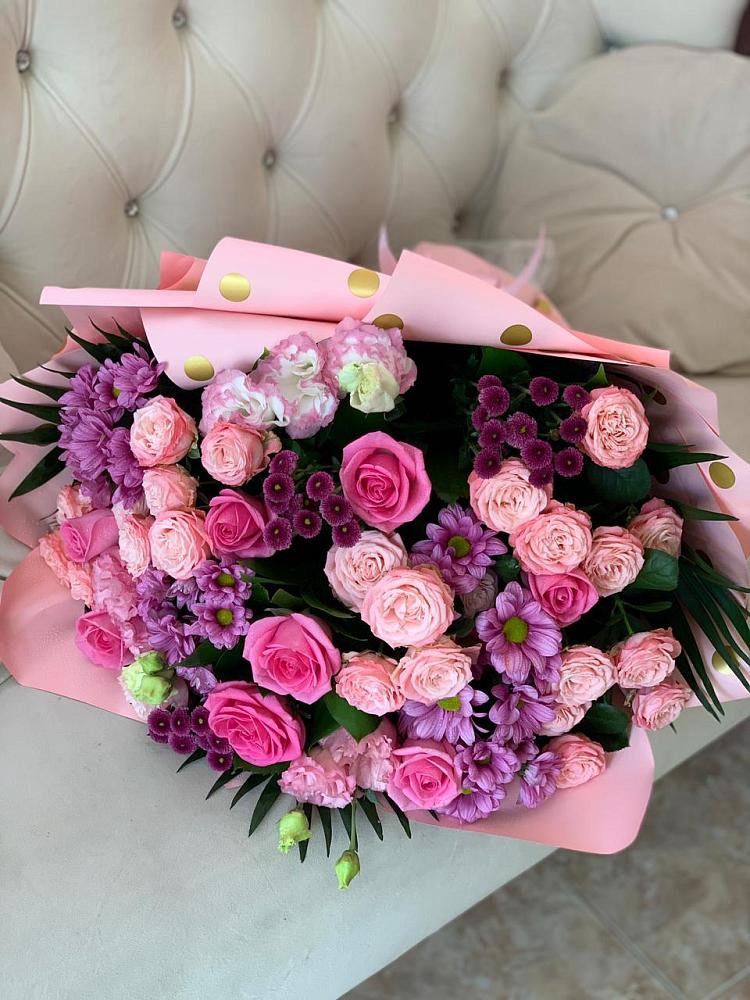 Букет цветов из: Хризантемы, Розы и Лизиантусы в Веселом Ставропольского края