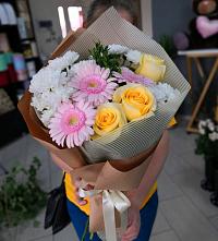 Букет цветов из:  Герберы, Розы и Хризантемы в Веселом Ставропольского края