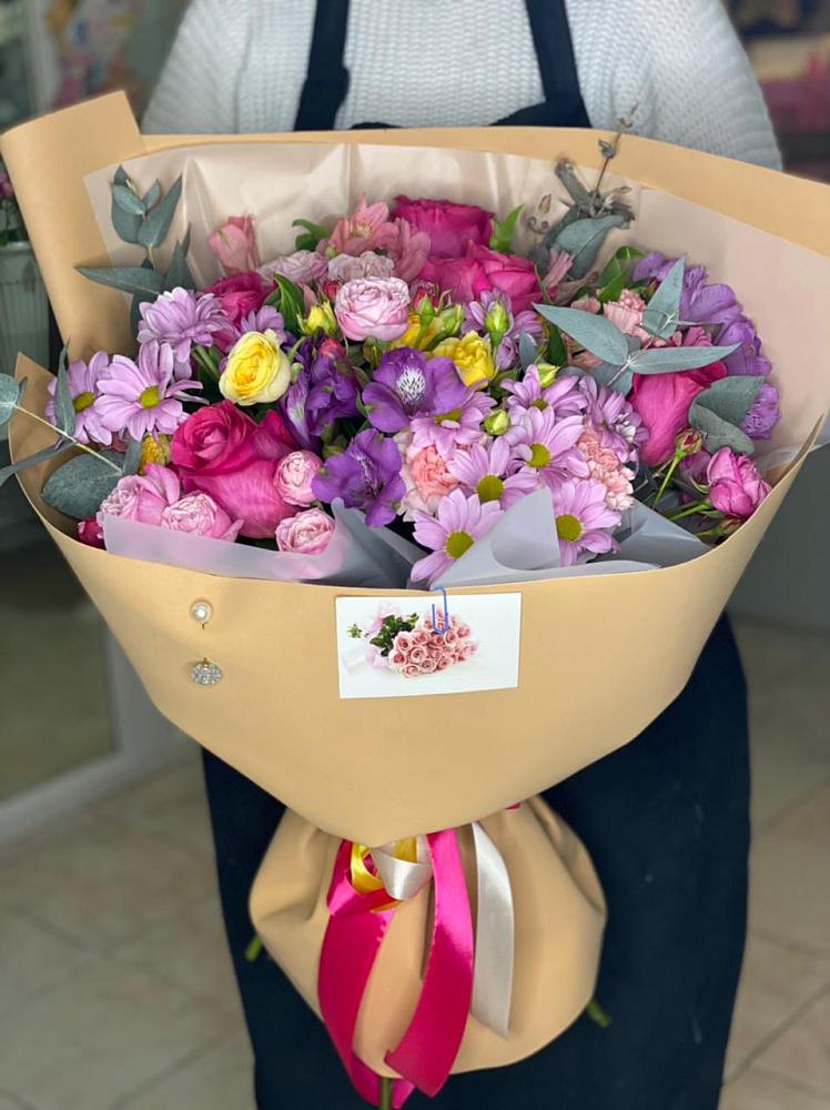 Букет цветов из: Хризантемы, Гвоздики и Альстромерии в Веселом Ставропольского края