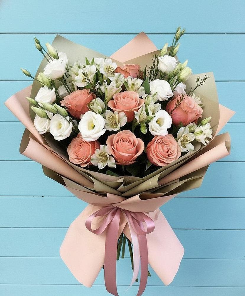 Букет цветов из: Розы, Альстромерии и Лизиантусы в Веселом Ставропольского края