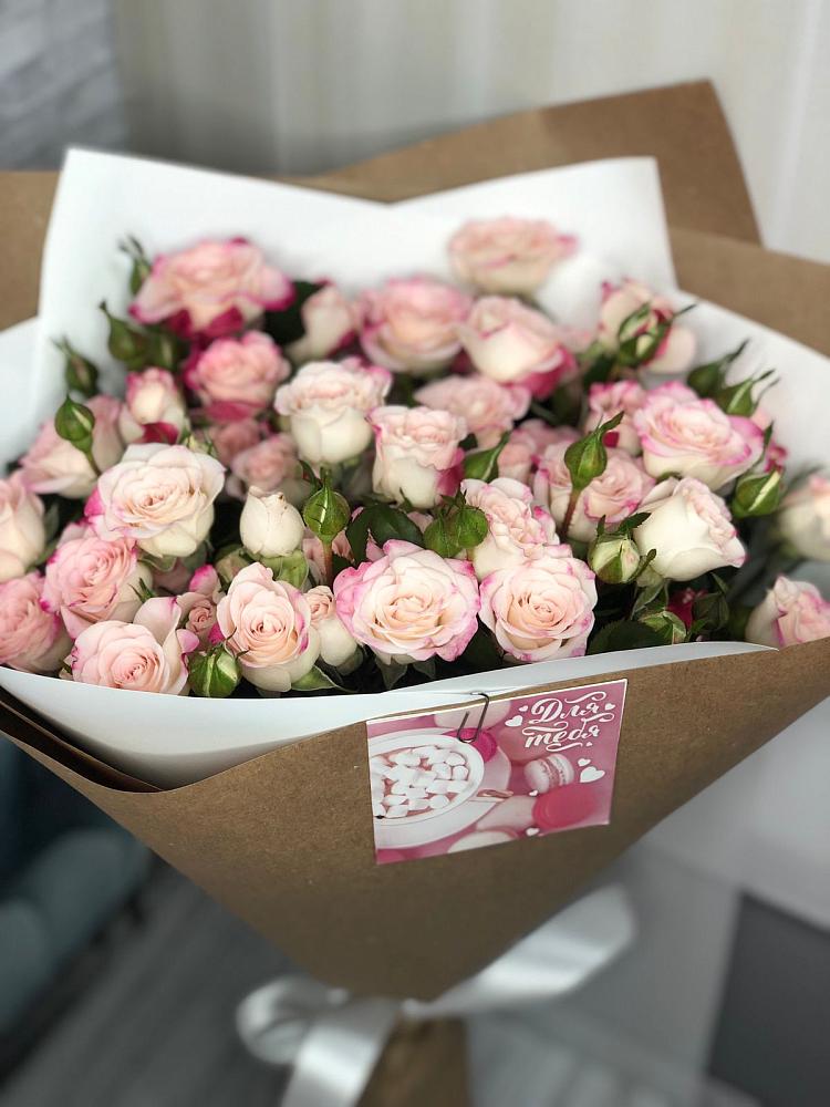 Букет цветов из: Розы в Веселом Ставропольского края