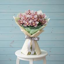Букет цветов из:  Орхидеи и Розы в Веселом Ставропольского края
