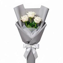 Букет 3 белые розы в Веселом Ставропольского края