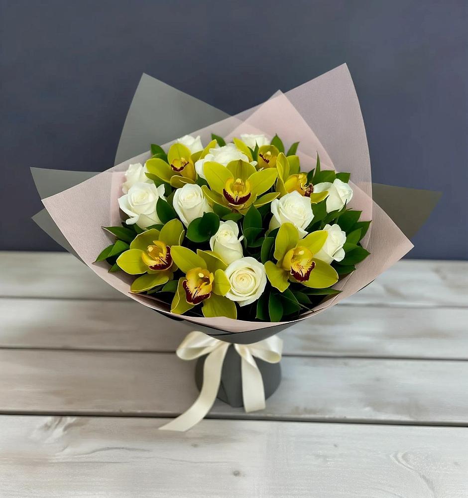 Букет цветов из: Орхидеи и Розы в Веселом Ставропольского края