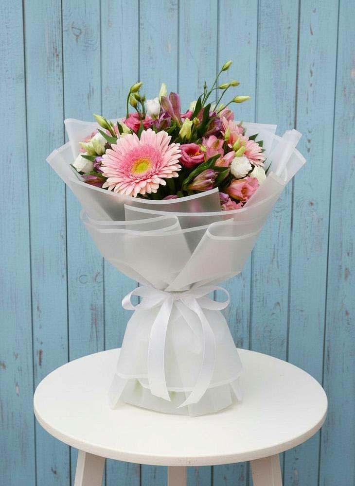 Букет цветов из: Герберы, Альстромерии и Лизиантусы в Веселом Ставропольского края