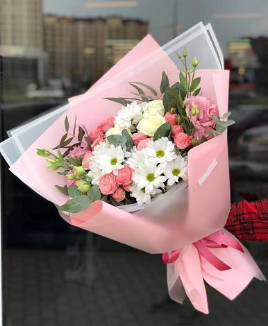 Букет цветов из: Розы, Лизиантусы и Хризантемы в Веселом Ставропольского края