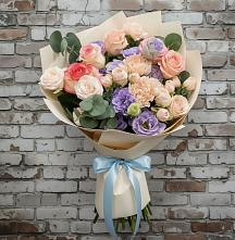 Букет цветов из:  Розы, Лизиантусы и Гвоздики #REPLACE_PRED# Веселом Ставропольского края