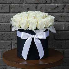 Цветочная композиция из Розы в шляпной коробке в Веселом Ставропольского края